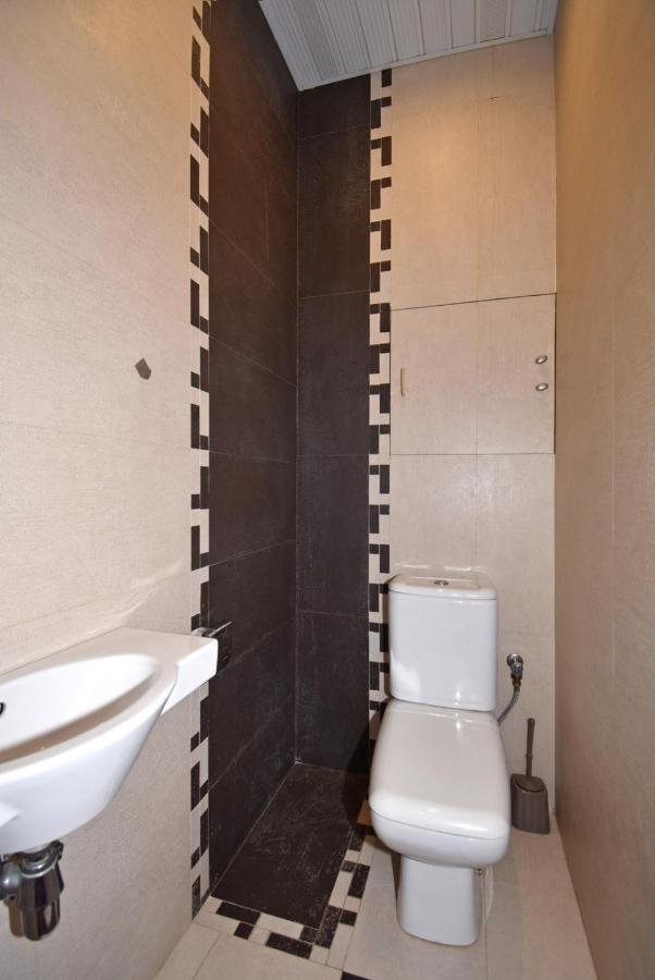 Прекрасная 4-Ех Комнатная Квартира В Самом Центре Yerevan Ngoại thất bức ảnh