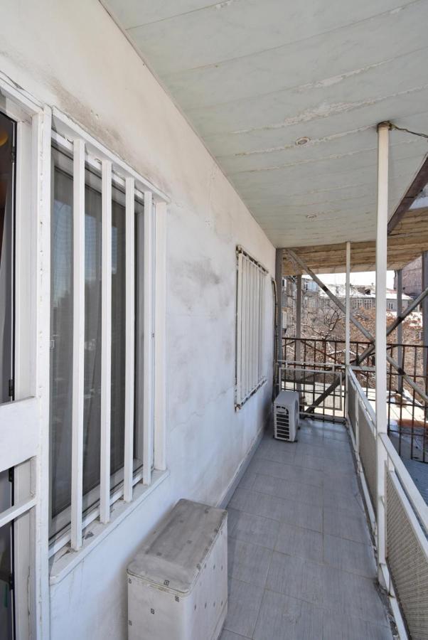 Прекрасная 4-Ех Комнатная Квартира В Самом Центре Yerevan Ngoại thất bức ảnh